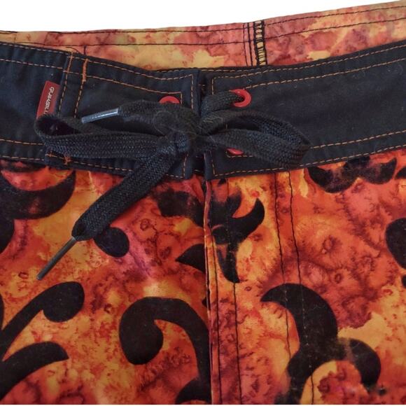 QUICKSILVER Men's Boardshorts Size 33 Fire Flame Print with Black Velvet Overlay - Picture 3 of 9